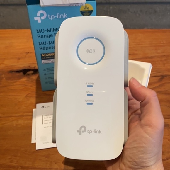 TP-Link MU-MIMO Wi-Fi Range Extender (RE650) - Picture 7 of 14